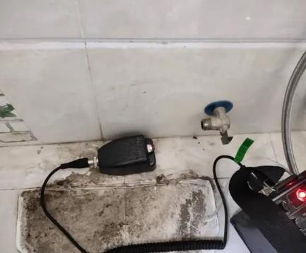 尼玛屋顶漏水维修公司分享下卫生间漏水的危害及解决方法